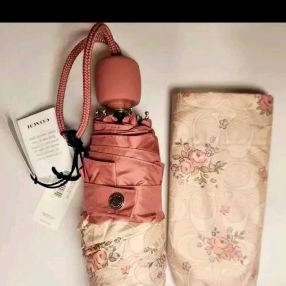 🏵️Spring Showers Are Coming🏵️ Coach Mini Umbrella w/Cover - Picture 5 of 6
